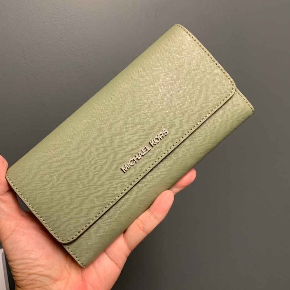 BNWT MICHAEL KORS 3 FOLD SAFFIANO LEATHER WALLET -ARMY GREEN